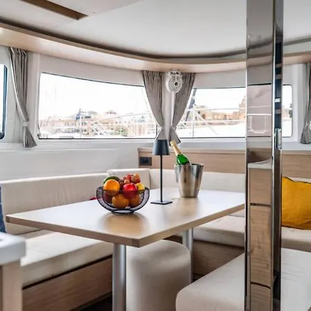 بوتيل Nova Captain And Stewardess Inclueded Gzira